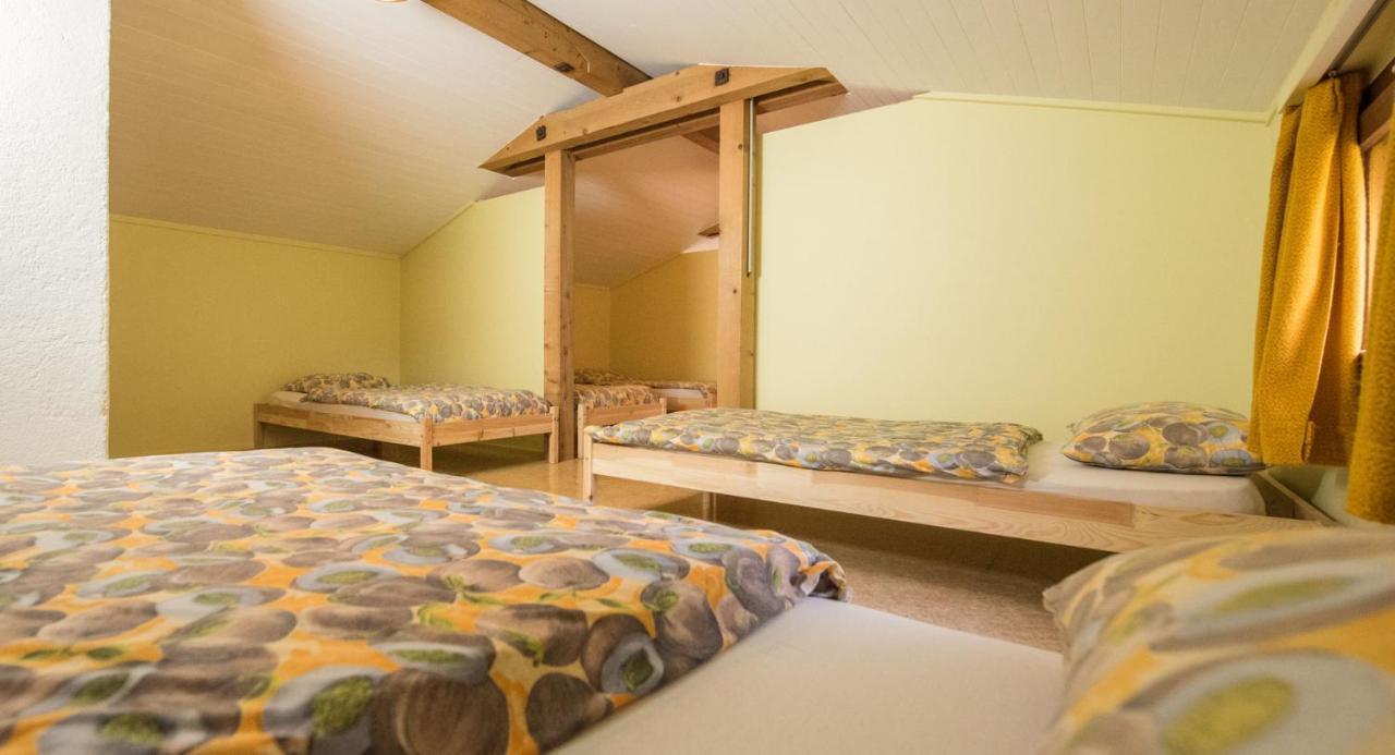 Schutzenbach Backpackers For Adults 18-35 Hostel Лаутербрунен Екстериор снимка